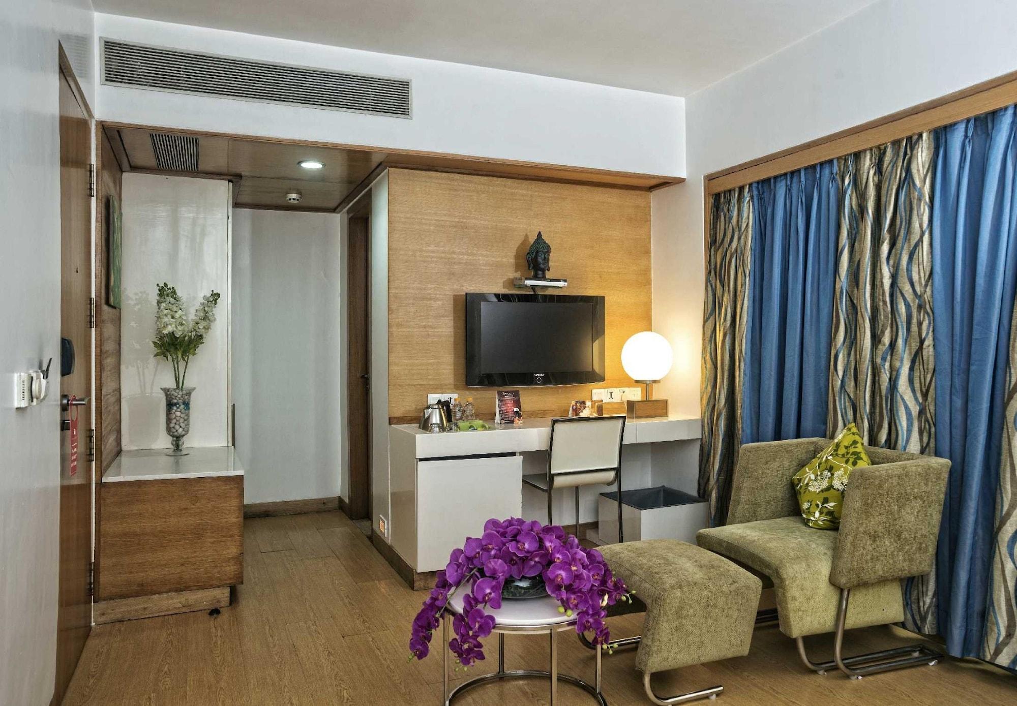 Yogi Executive, Navi Mumbai Hotel Buitenkant foto