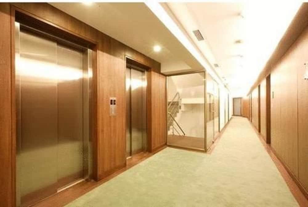 Yogi Executive, Navi Mumbai Hotel Buitenkant foto