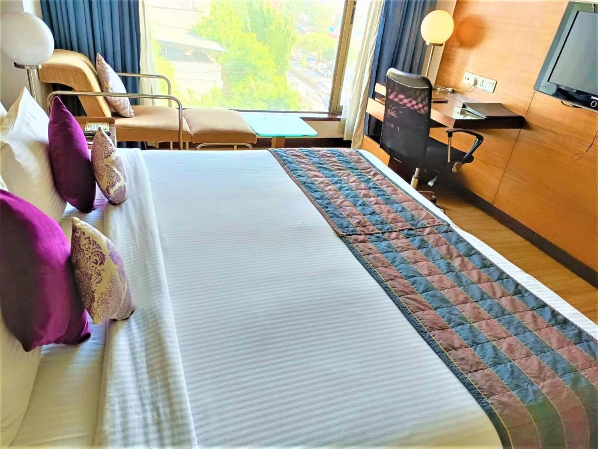 Yogi Executive, Navi Mumbai Hotel Buitenkant foto