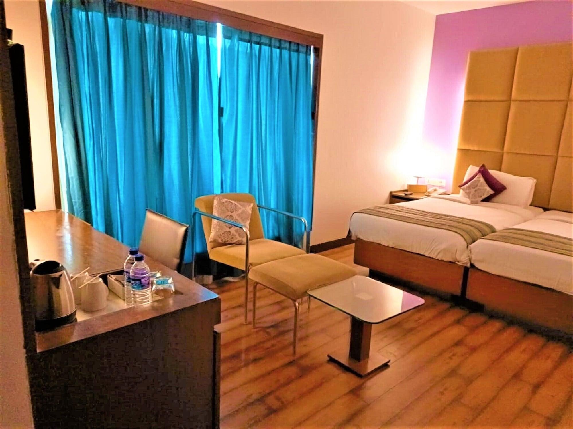 Yogi Executive, Navi Mumbai Hotel Buitenkant foto