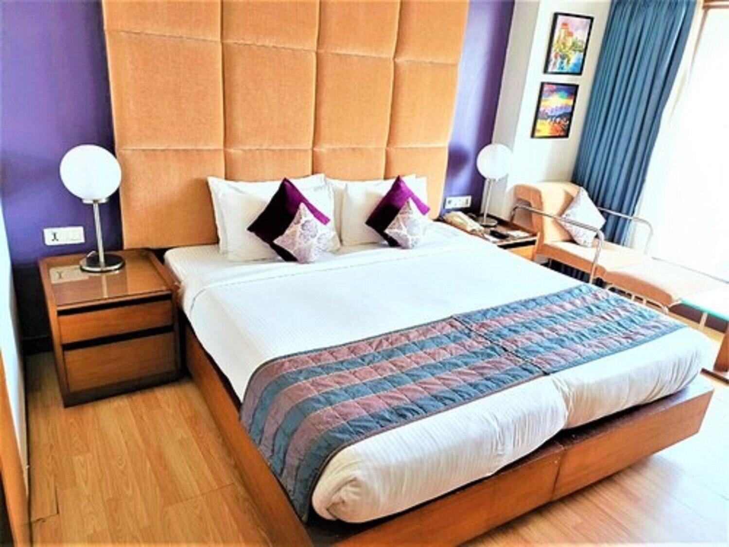 Yogi Executive, Navi Mumbai Hotel Buitenkant foto