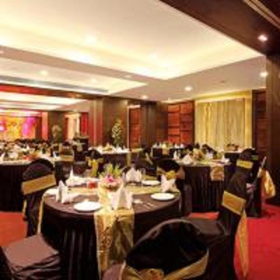Yogi Executive, Navi Mumbai Hotel Buitenkant foto